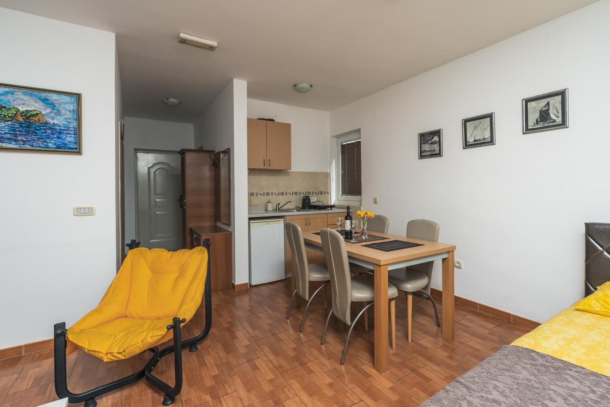 Apartments Franicevic Petrovac Exterior photo