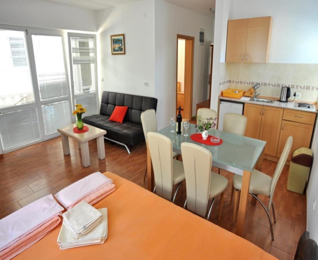Apartments Franicevic Petrovac Room photo